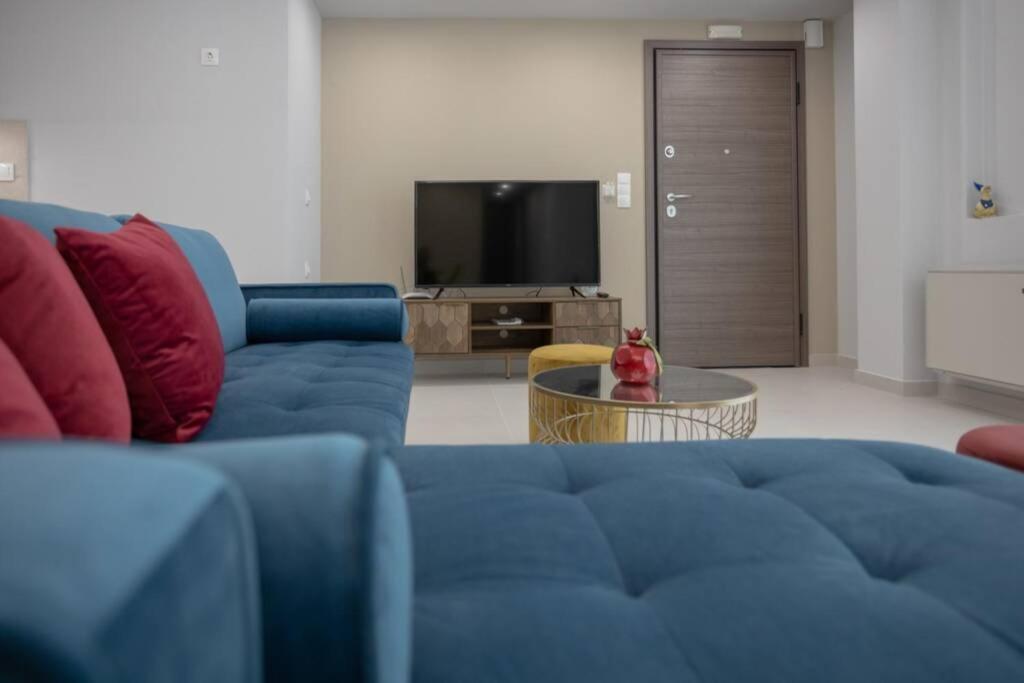 Mela Luxury Apartments Maroulas Bagian luar foto