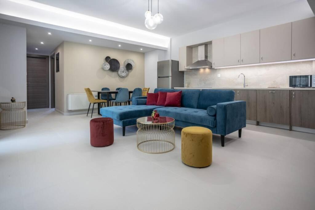 Mela Luxury Apartments Maroulas Bagian luar foto