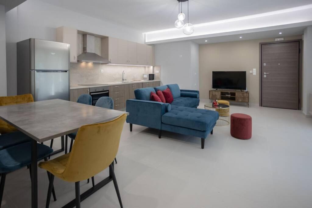 Mela Luxury Apartments Maroulas Bagian luar foto