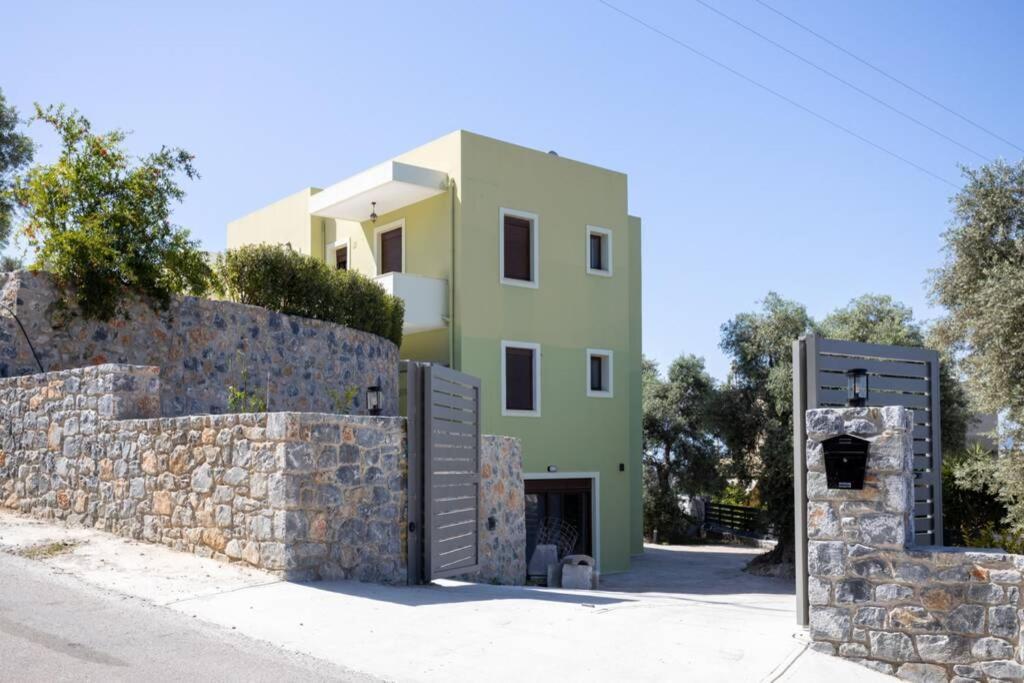 Mela Luxury Apartments Maroulas Bagian luar foto