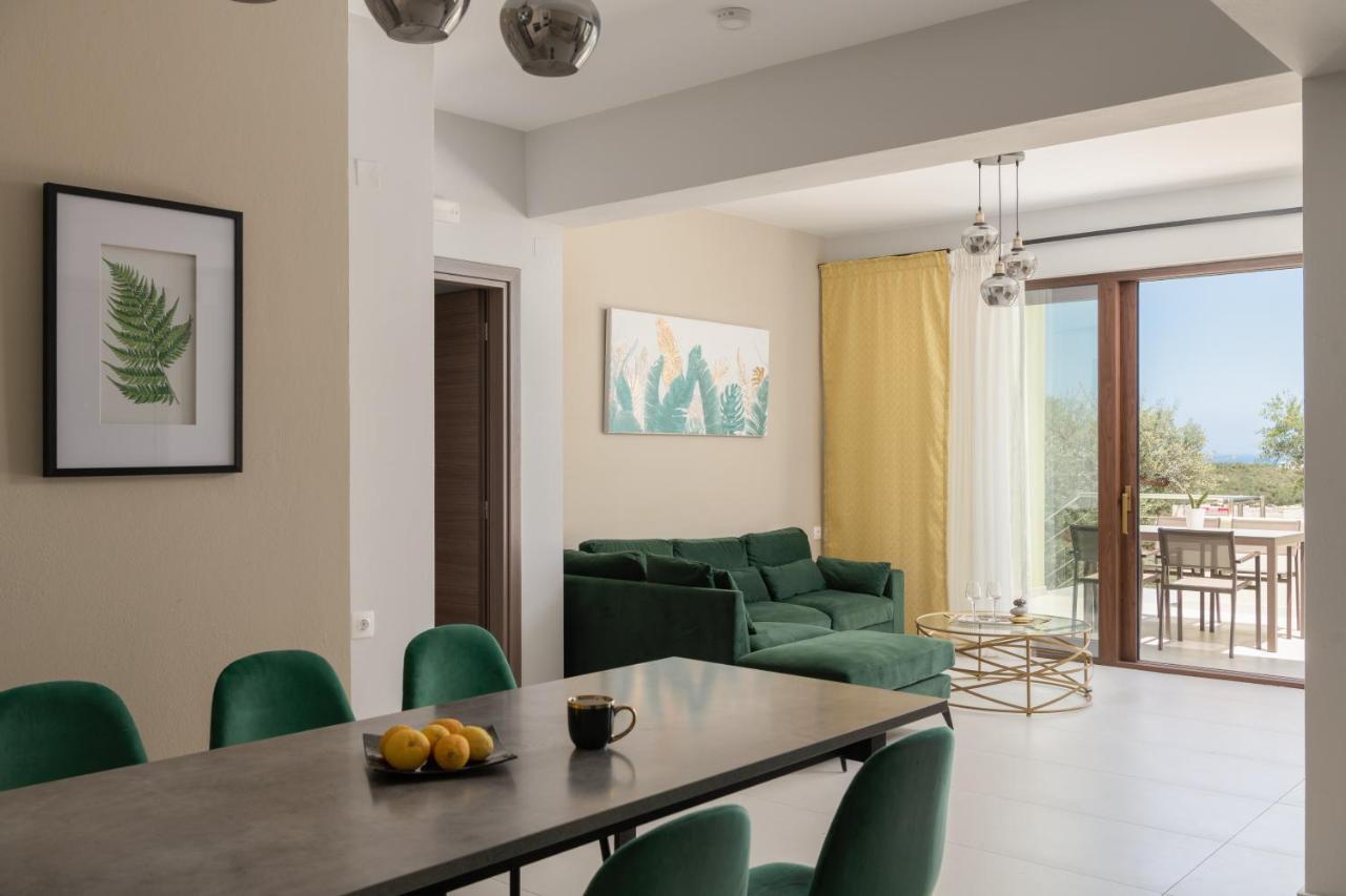 Mela Luxury Apartments Maroulas Bagian luar foto
